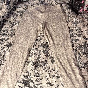 Lululemon Athletica Light Gray Patterned Leggings